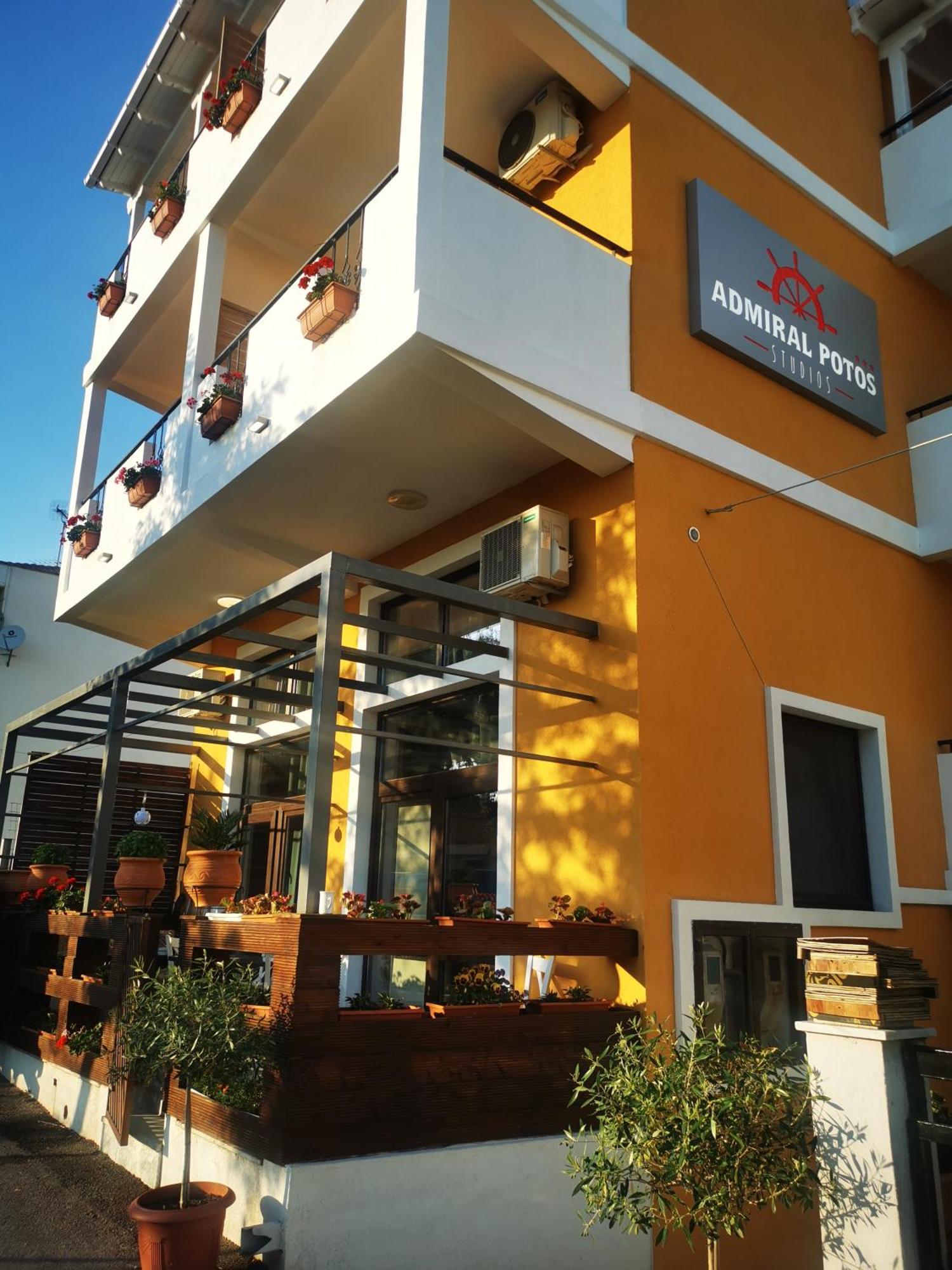 Admiral Studios Потос Екстер'єр фото
