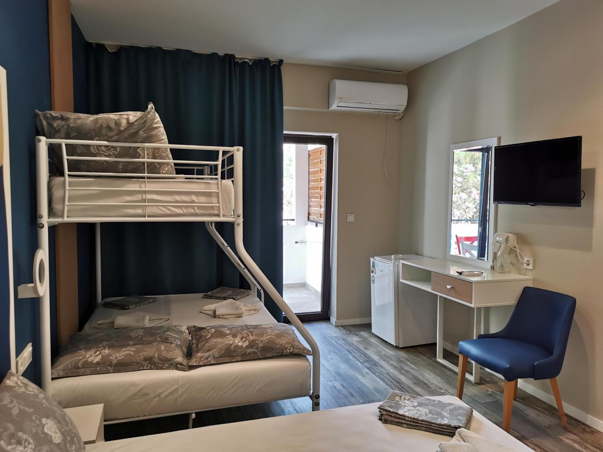 Admiral Studios Потос Екстер'єр фото