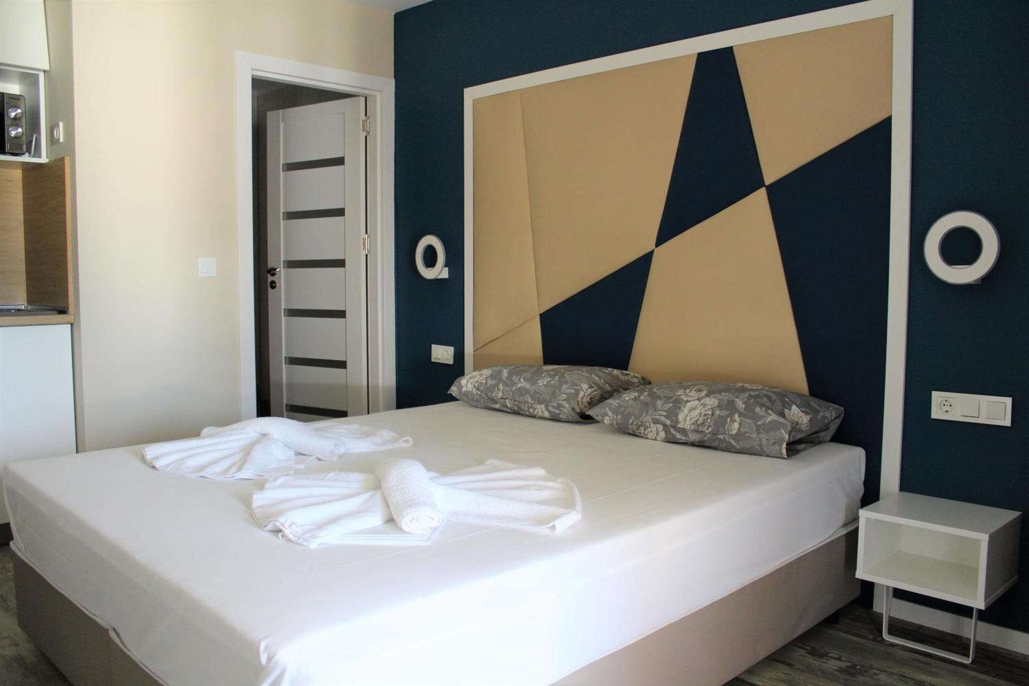 Admiral Studios Потос Екстер'єр фото